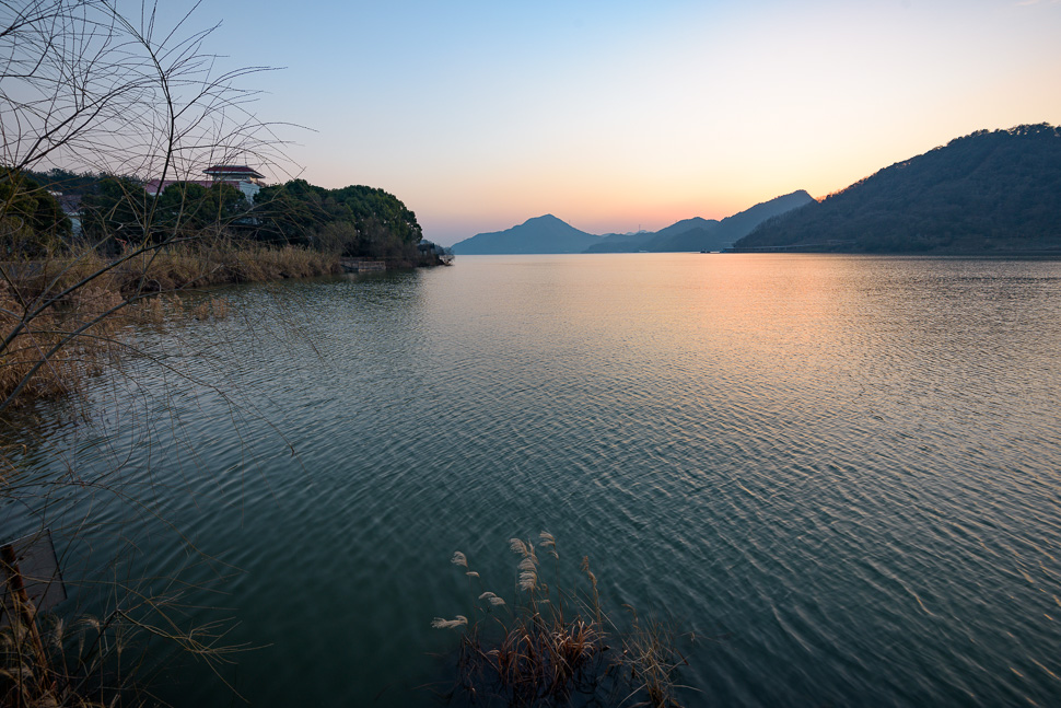 青山湖